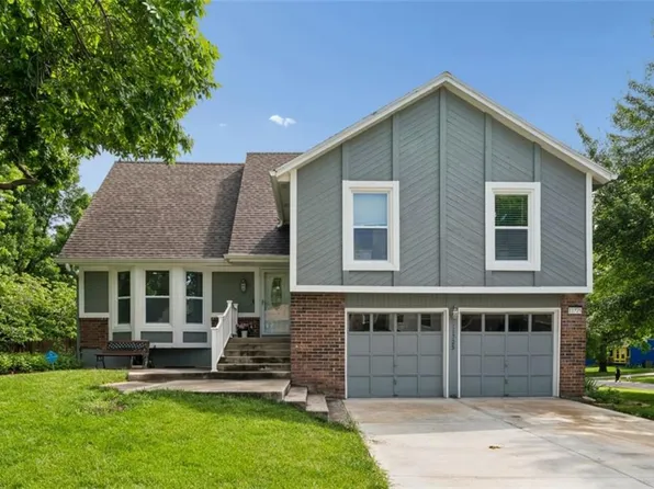 11725 England St, Overland Park, KS 66210