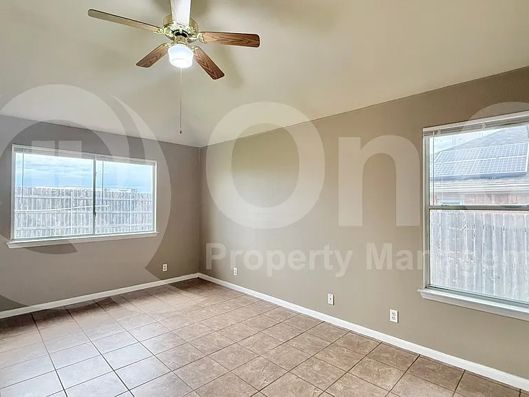 1512 Saint Leger St — Photo 10