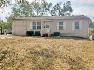 8609 E 93rd Pl, Kansas City, MO 64138
