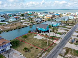 191 Sailfish Dr, Rockport, TX 78382