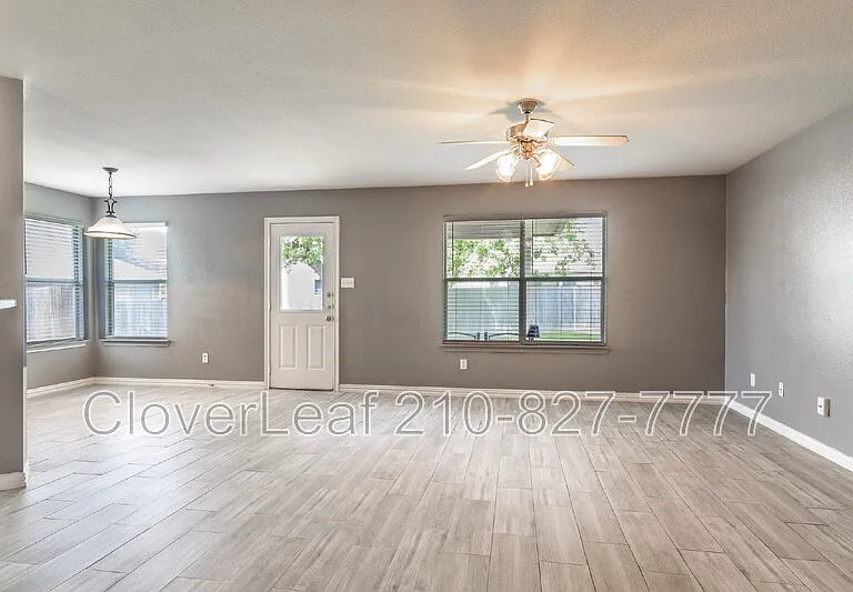 229 Hereford St — Photo 7