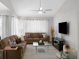 5670 Coach House Cir APT B, Boca Raton, FL 33486