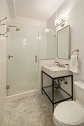 Bathroom 1 thumbnail