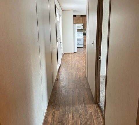 4th image of 17 Halfmoon Cir