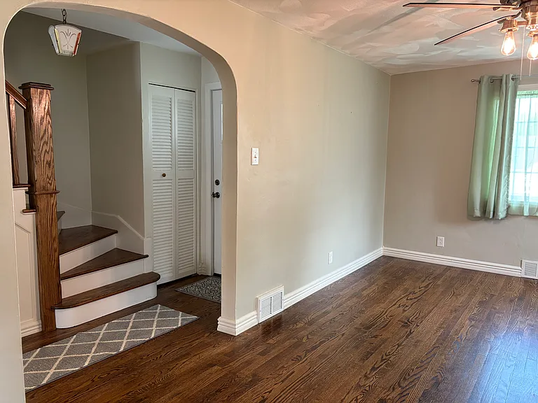 308 Vandervort Ave — Photo 9