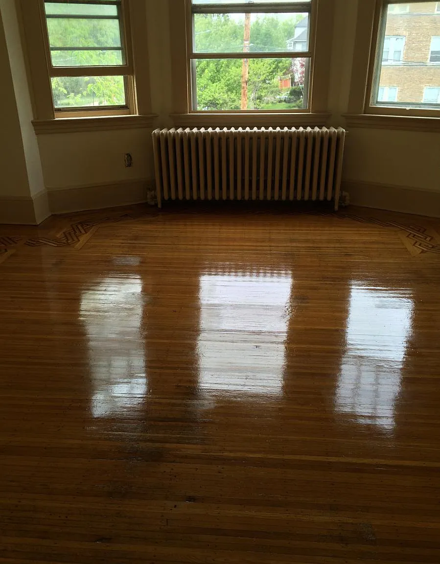 4 bed, 975 sqft, $1,850 — Photo 2