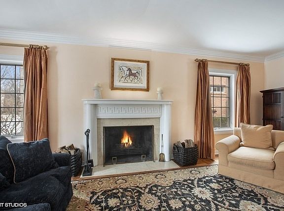5th image of 2211 Greenwood Ave