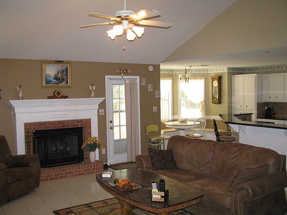 Open plan for entertaining!