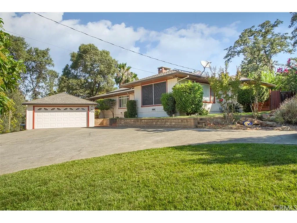 332 Canyon Highlands Dr photo 1