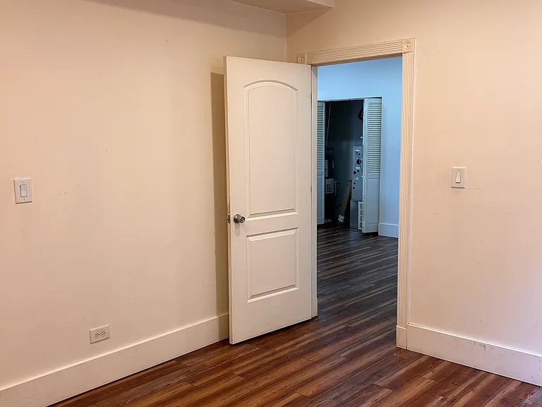 8034 S Eberhart Ave #2 — Photo 13