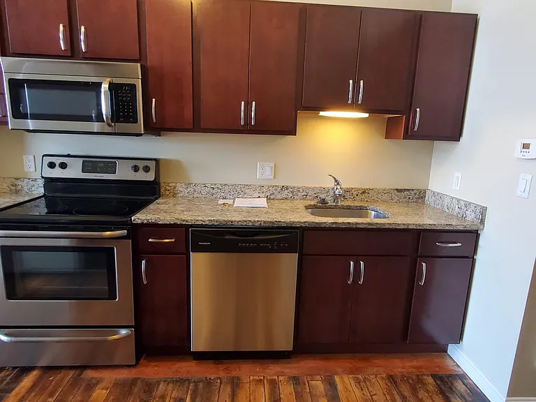 Riverbank Lofts — Photo 37