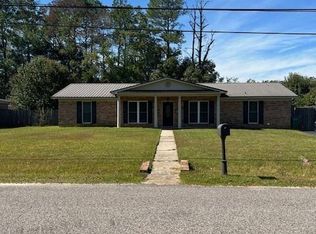 215 Tavares Dr, Saraland, AL 36571