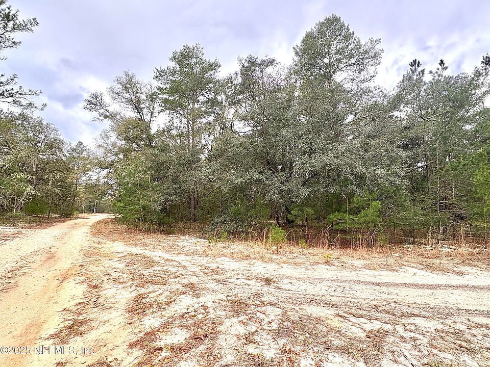 2nd image of 501 GLADES Street