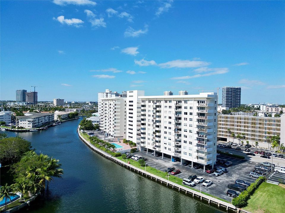 1st image of 401 Golden Isles Dr APT 302