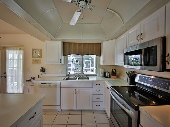 5th image of 239 Seminole Ct