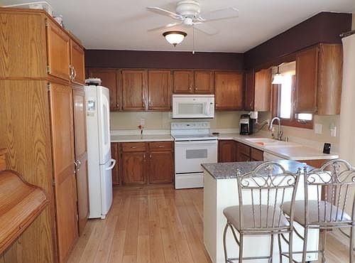 5th image of 2214 Imperial Ln