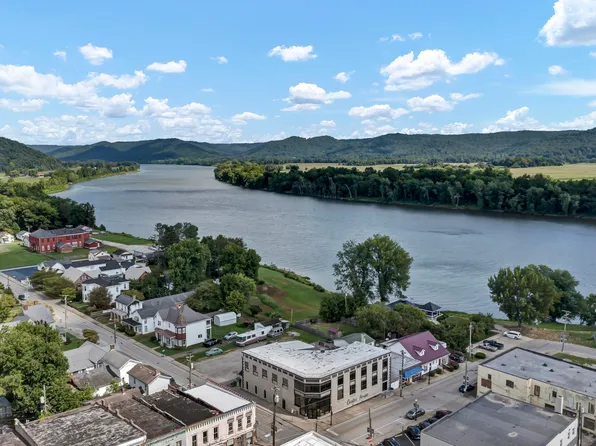 12 W 2nd St #A, Vanceburg, KY 41179