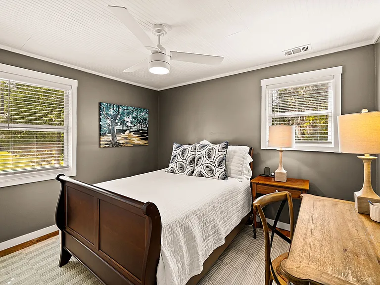 151 Rendant Ave — Photo 31