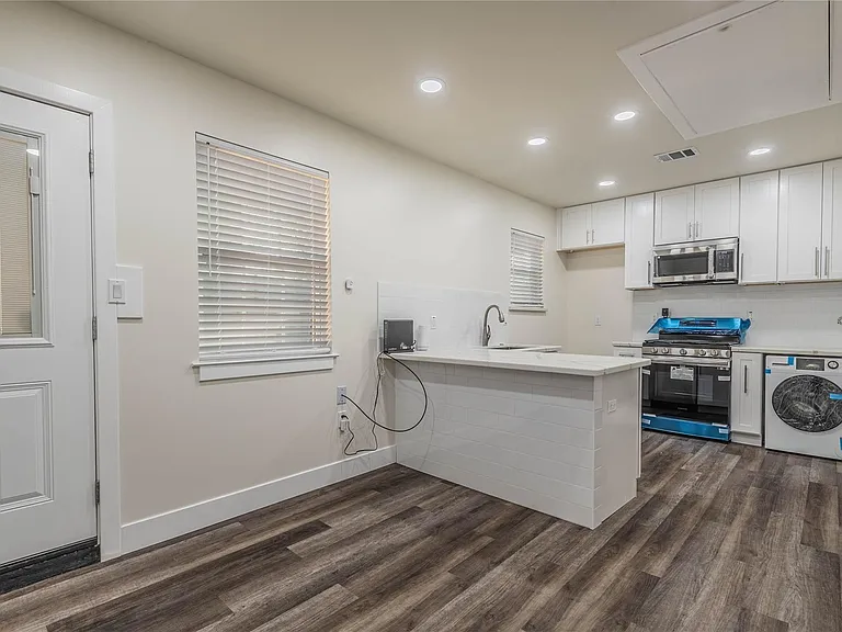 6003 De Moss Dr — Photo 22
