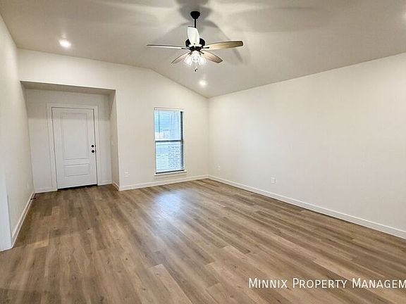 3rd image of 2161 Langford Ave