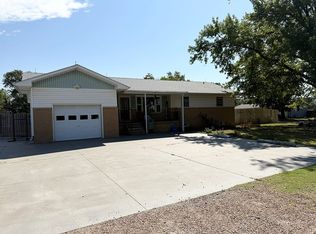110 S Cedar St, Goessel, KS 67053