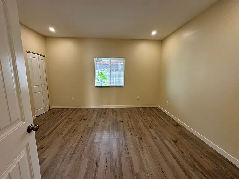 2121 Ocean View Blvd — Photo 10