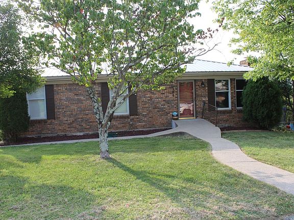 3rd image of 300 Martin Dr