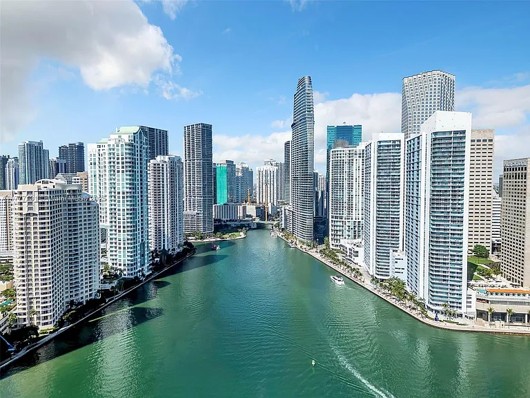 300 Biscayne Blvd #3809 — Photo 29