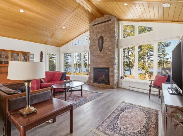 253 Meek Arm Trl, East Hants, NS B0N 1Z0