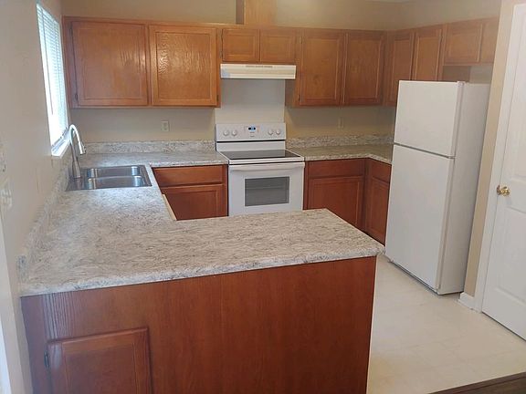 4th image of 109 Indianola Ct