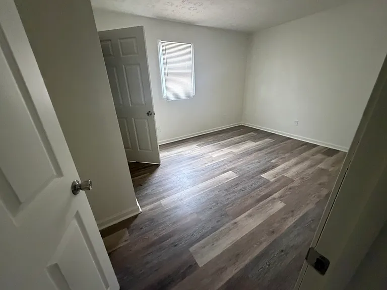 915 Race St #14 — Photo 4