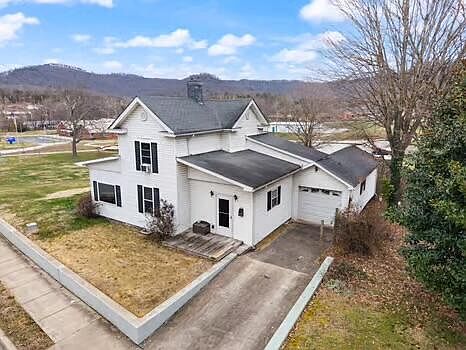 2nd image of 306 Main St