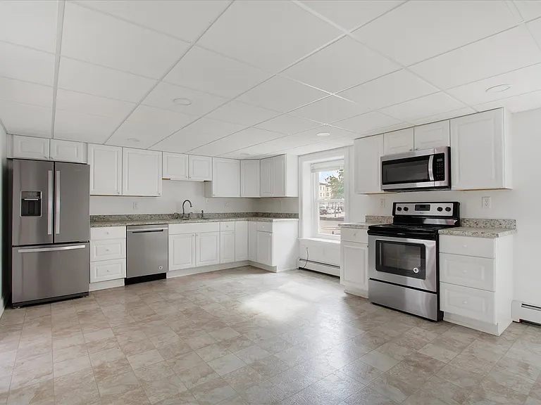 110 Baltimore St #2 — Photo 3