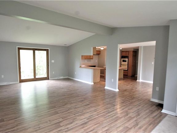 2nd image of 148 Humboldt Ave
