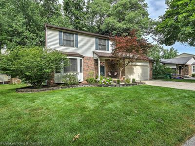 978 Oak Ridge Cir, Brighton, MI, 48116