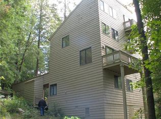 1 Stonegate Dr, Torrington, CT 06790