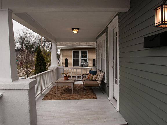 5th image of 2505 Woodbine Ave
