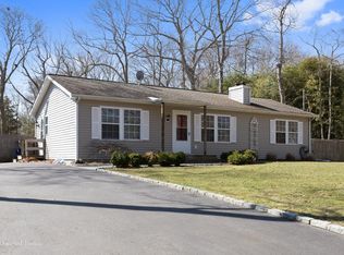 90 Camberly Rd, East Hampton, NY 11937