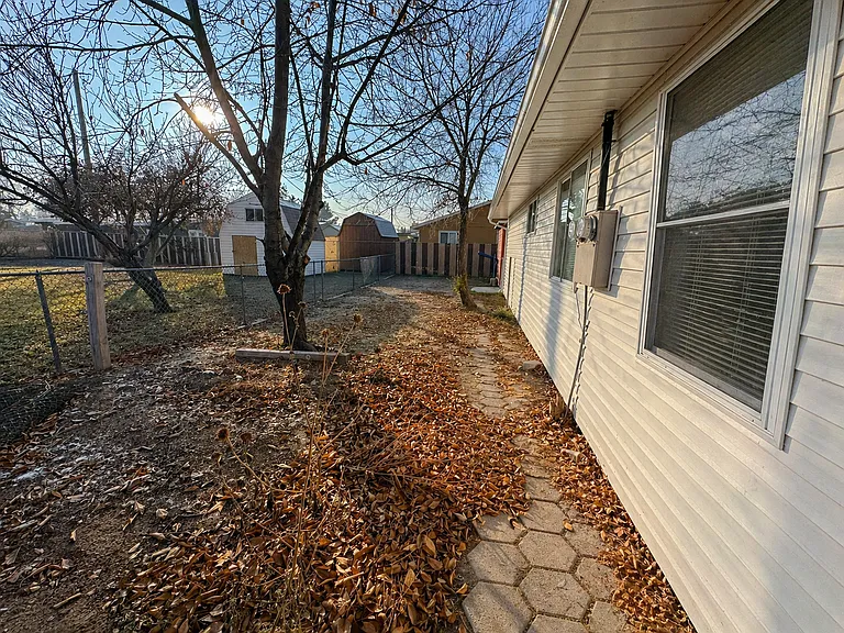 3007 S 3200 W — Photo 13