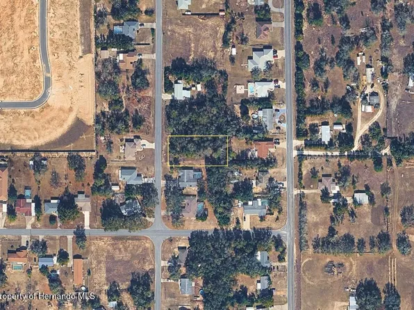 8392 Pinewood Ave, Brooksville, FL 34613