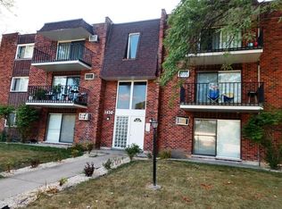 1430 Donovan Dr #303, Chicago Heights, IL 60411