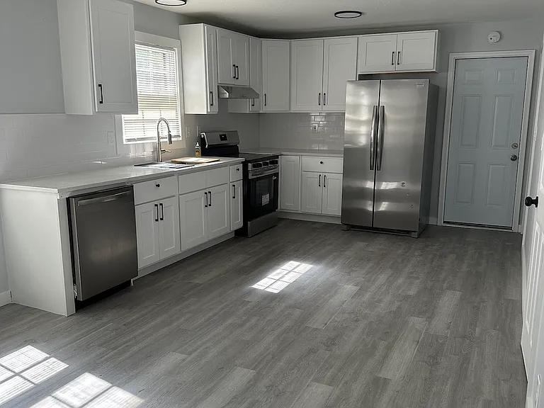 6117 Belgrade Dr NW — Photo 2