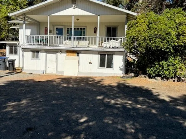 13765 Lakeshore Dr, Clearlake, CA 95422