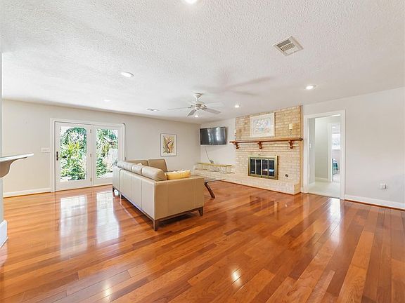 5th image of 66 Lebrun Ct