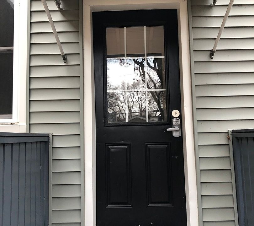 1st image of 6125 N Ravenswood Ave Unit 1