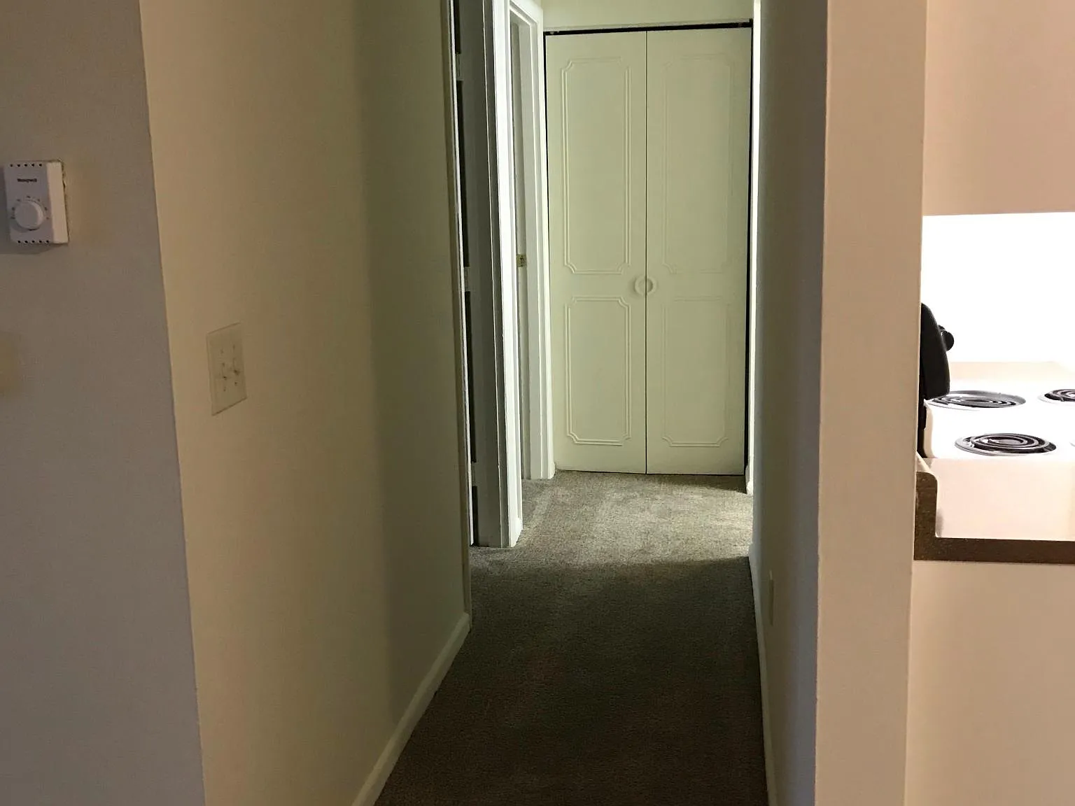 2 bed, 900 sqft, $1,295 — Photo 3