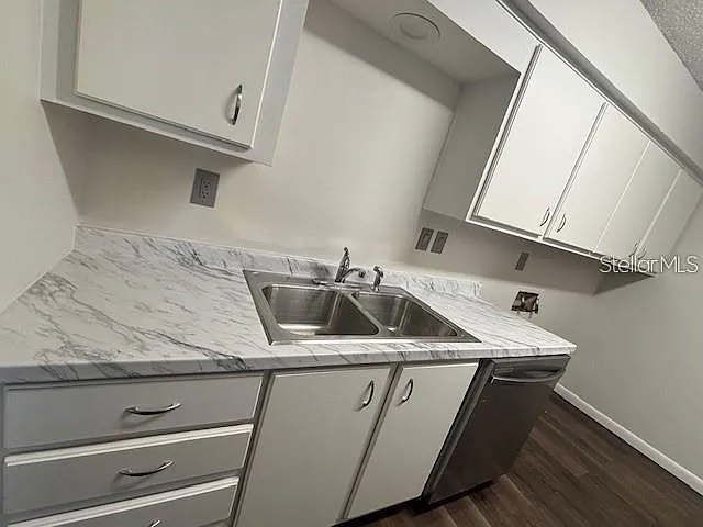 528 Orange Dr #26 — Photo 7