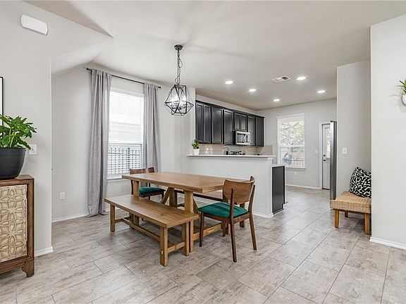 3rd image of 10520 Abana Way