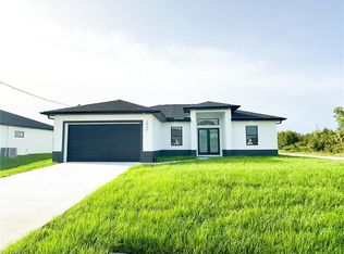 2900 23rd St W, Lehigh Acres, FL 33971