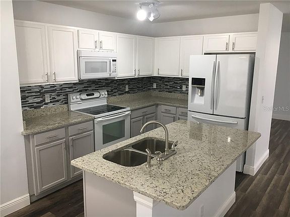 3rd image of 525 Cresting Oak Cir #77